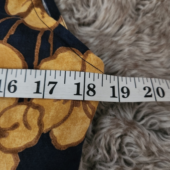 Vintage Tommy Bahama Floral Tie-Front Sleeveless Blouse Blue 100% Silk Size 10 - Picture 6 of 7